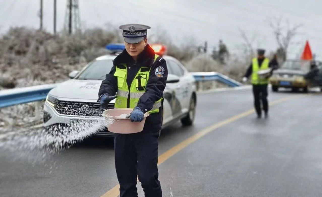 寒潮下的“暖流” 貴州公安為您平安護(hù)航